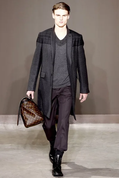 Look 37